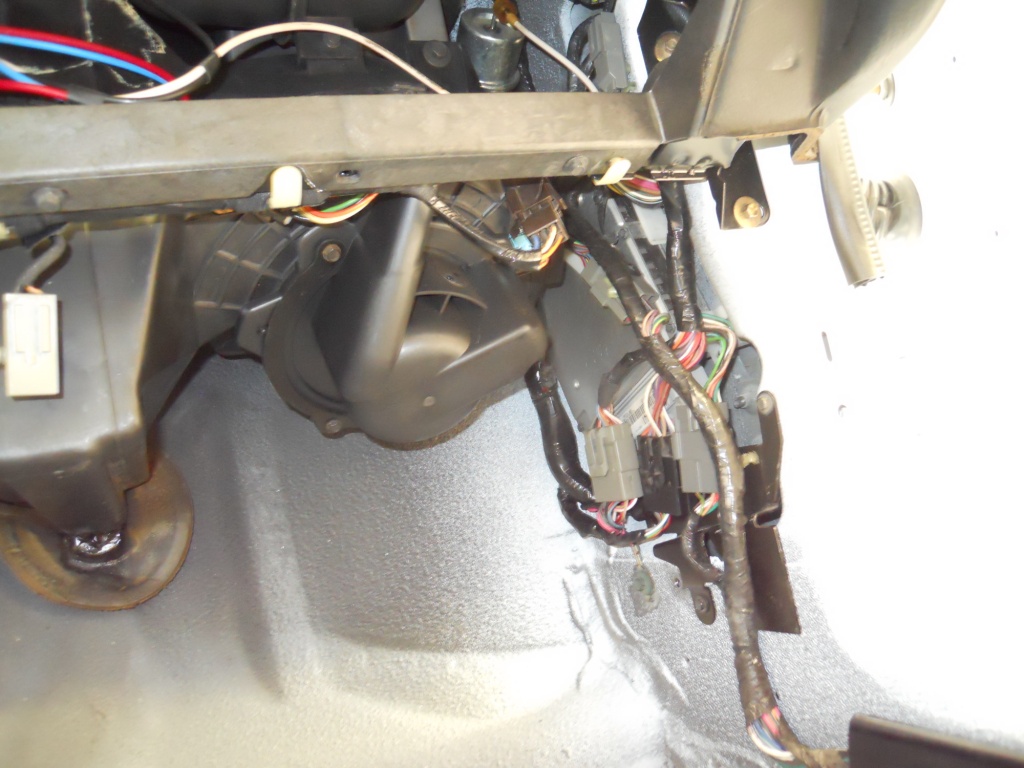 94-95 Mustang Dash wiring question - Ford Mustang Forums : Corral.net